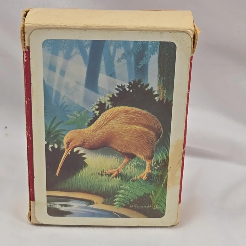 VINTAGE‎ DECK OF PLAYING CARDS NEW ZEALAND KIWI  SWAP CARDS